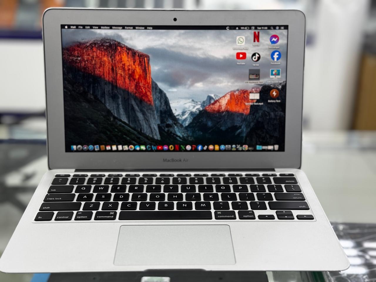 MacBook Air | 2015 Box Pack with Mouse & Bag and New Charger