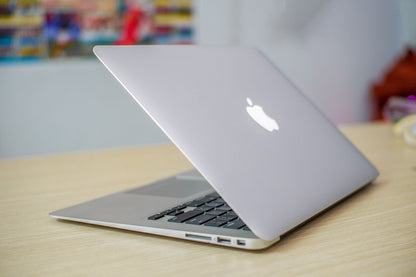 MacBook Air | 2015 Box Pack with Mouse & Bag and New Charger